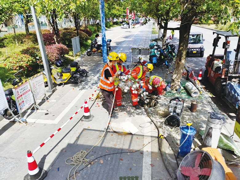  博兴UV-CIPP紫外光固化修复